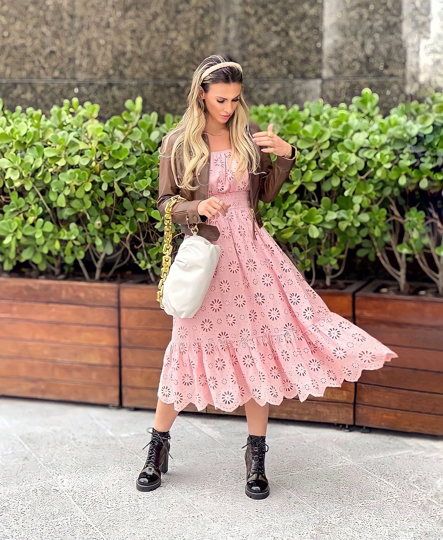 Vestido Camélia em Laise Bordado